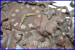 19thc carved wood cuckoo / Wachtel clock with wood mouvement 25.5 in