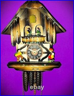Albert Schwab Classic Musical Cuckoo Clock #148 (1982)