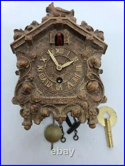 Antique 1937 Lux Animated Bobbing Bird Left No. 312 Cuckoo Style Pendulette Clock