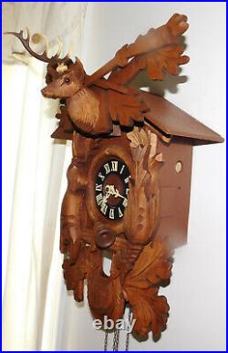 Beautiful 8 Day German Black Forest Hunter Cuckoo Clock Schmeckenbecher Working