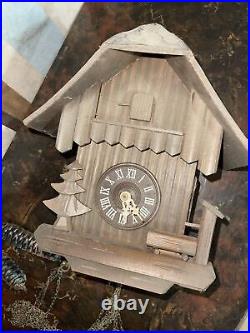 Black Forest Chalet Cuckoo Clock AS IS (HOME17)