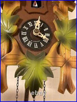 Cuckoo Wall Wooden Clock With Bird and Five Leaf Working