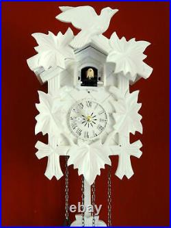 Cuckoo clock black forest quartz german wood batterie clock handmade white new