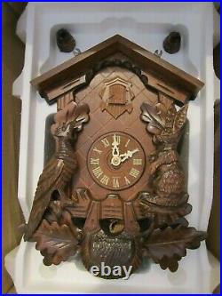 Danbury Mint White Tailed Deer Wood Cuckoo Clock. New old stock in the box