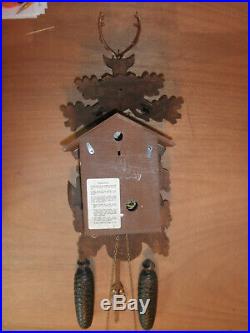 German Black Forest made Hunter Linden Wood 8 Day Cuckoo Clock CK2539