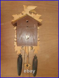 German Black Forest made working Cuckoo Co. 8 day Cuckoo Clock CK3257