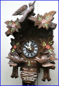 Nice Lightly Used German Black Forest Animated Birds Nest & Chicks Cuckoo Clock