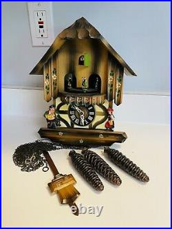 Old Vtg Linden Wood Chalet Music Dancers Mountain Cuckoo Clock W. Germany