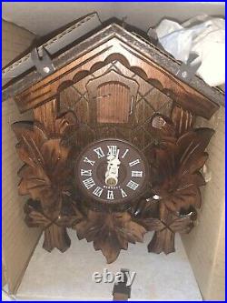 Schwarzwalder Uhren Black Forest Cukoo Clock #70-9 PZ New Other