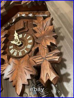 The Original Black Forest Cuckoo Clock Vintage Germany Leaf Bird B23