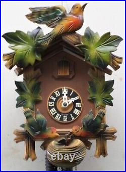 Very Nice Antique German Black Forest Feeding Birds Chick In Nest Cuckoo Clock