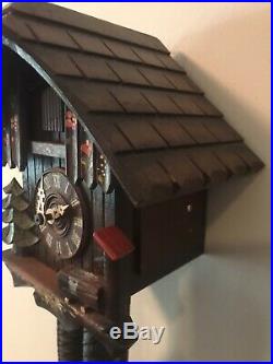 Vintage Chalet Flowers Trees Cuckoo Clock Wood Pile Weight Driven 7.5 x 7.5