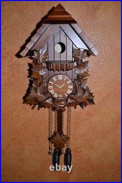 Wood Cuckoo Clock Birdhouse